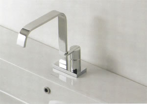 Vägghängd Toalettstol, Badkarsblandare, badrumduschar, Toalettstol, Badrum, Italienska badrum, Moderna Design, badrum design Italienska, badkar, badrum design Italienska, badkar, badrumidéer Italienska, moderna badrum tillbehör