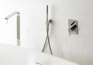 Vägghängd Toalettstol, Badkarsblandare, badrumduschar, Toalettstol, Badrum, Italienska badrum, Moderna Design, badrum design Italienska, badkar, badrum design Italienska, badkar, badrumidéer Italienska, moderna badrum tillbehör