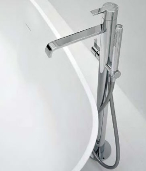 Vägghängd Toalettstol, Badkarsblandare, badrumduschar, Toalettstol, Badrum, Italienska badrum, Moderna Design, badrum design Italienska, badkar, badrum design Italienska, badkar, badrumidéer Italienska, moderna badrum tillbehör