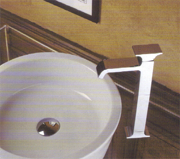 Vägghängd Toalettstol, Badkarsblandare, badrumduschar, Toalettstol, Badrum, Italienska badrum, Moderna Design, badrum design Italienska, badkar, badrum design